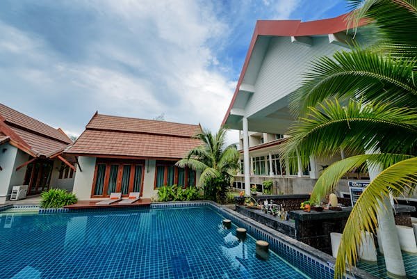 Rénovation piscine carrelée : conseils pratiques pour réussir